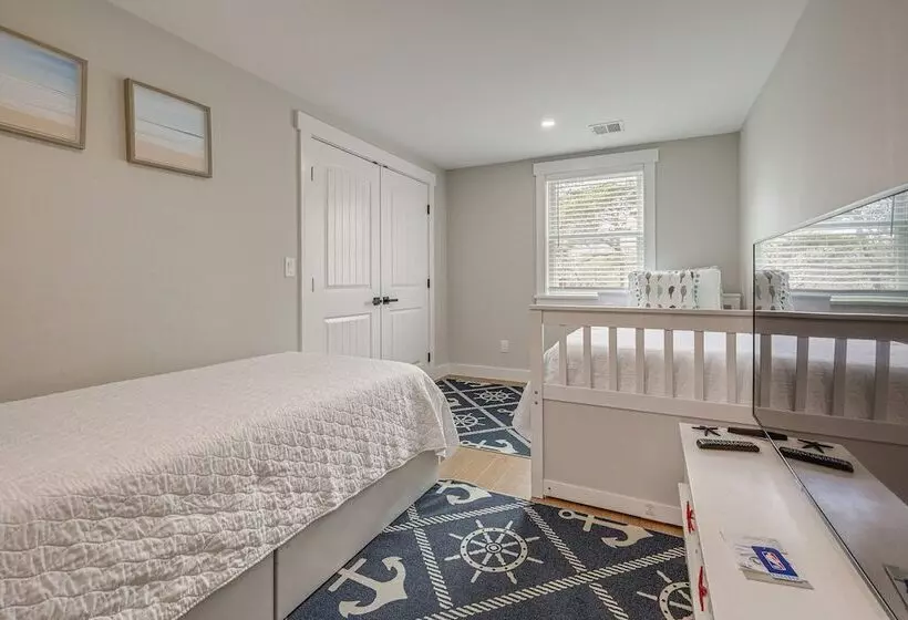 Modern Cape Cod Home W/ Patio: 2 Mi To Beaches!