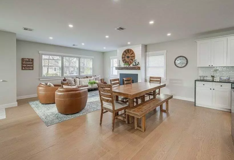 Modern Cape Cod Home W/ Patio: 2 Mi To Beaches!