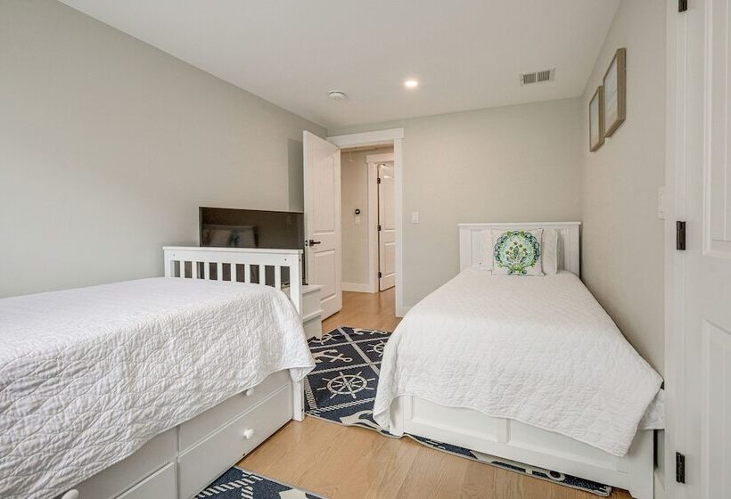 Modern Cape Cod Home W/ Patio: 2 Mi To Beaches!