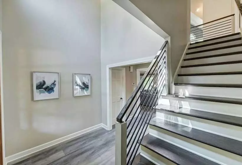 Sunset Shores Resort: The Homestead By Avantstay