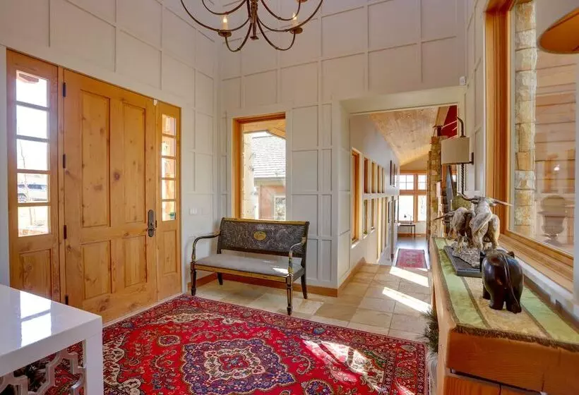 Telluride Mountain Chalet W/ Gym, Hot Tub & Views!