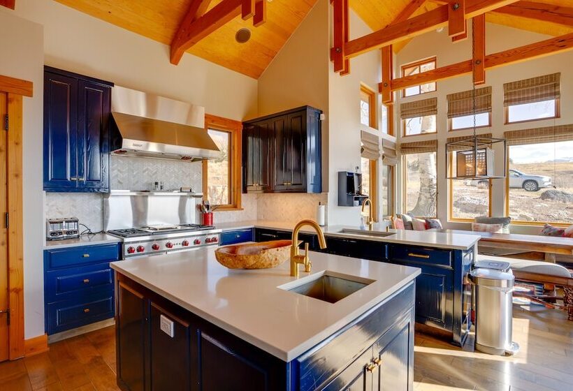 Telluride Mountain Chalet W/ Gym, Hot Tub & Views!