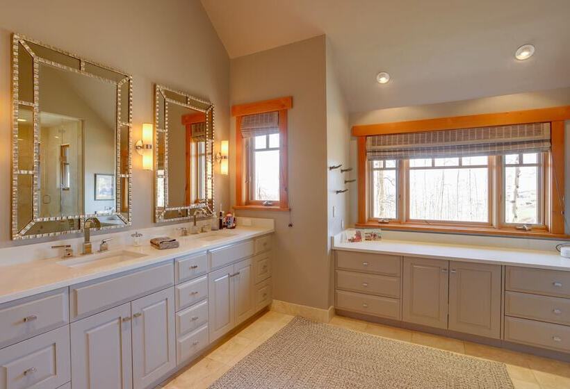 Telluride Mountain Chalet W/ Gym, Hot Tub & Views!