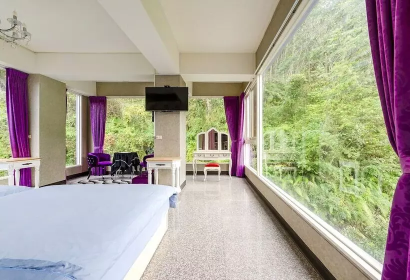 Tung Flowers B&b