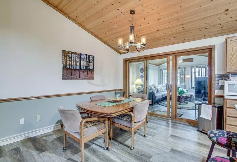 Versatile Castle Rock Lake Home With Fire Pit!