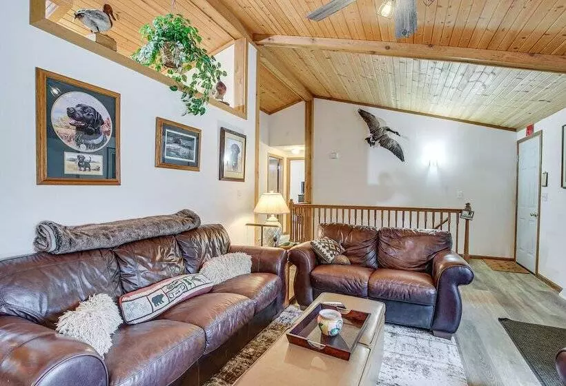 Versatile Castle Rock Lake Home With Fire Pit!