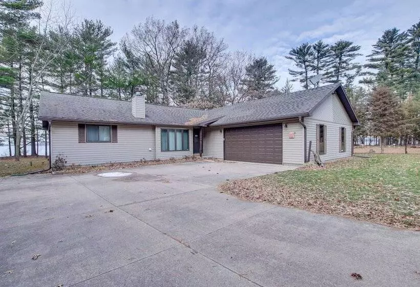Versatile Castle Rock Lake Home With Fire Pit!