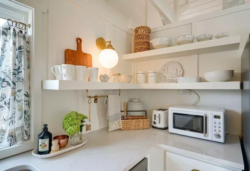 Vintage Surf City Cottage   132 Steps To Beach!