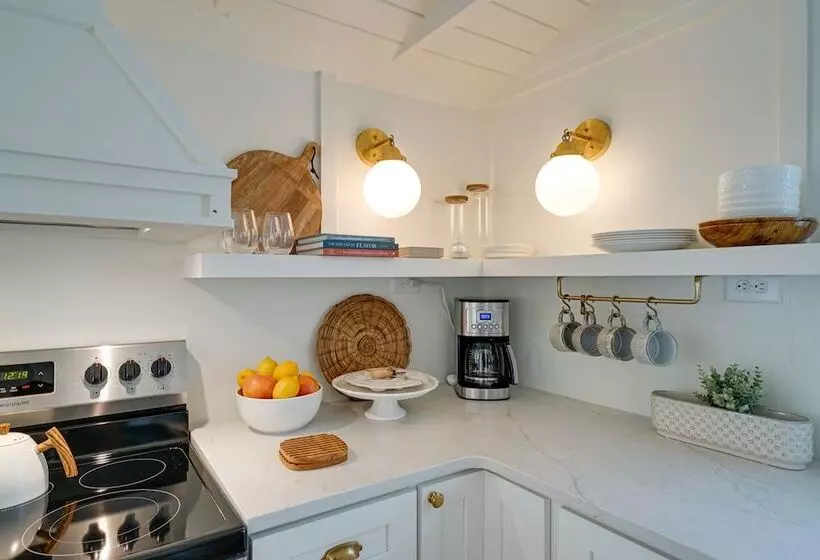 Vintage Surf City Cottage   132 Steps To Beach!