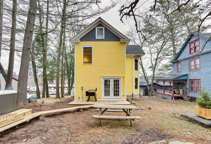 Waterfront Catskills Home W/ Hot Tub & Fireplace