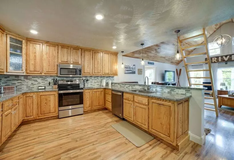 Waterfront Home: Allegheny River Access, Dock Slip