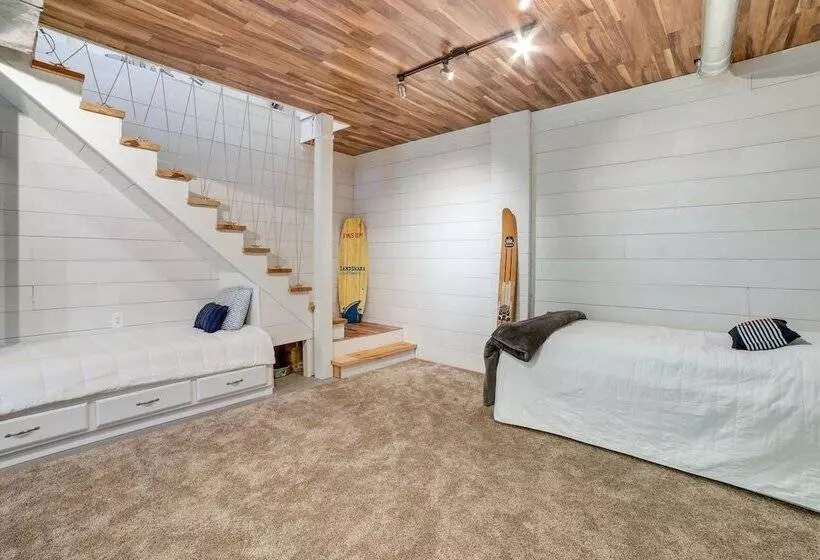 Waterfront Home: Allegheny River Access, Dock Slip