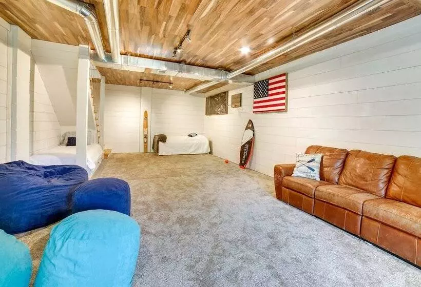 Waterfront Home: Allegheny River Access, Dock Slip