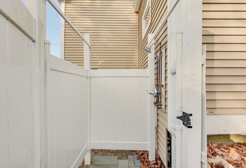 Wells Vacation Rental: 1 Mi To Moody Beach!