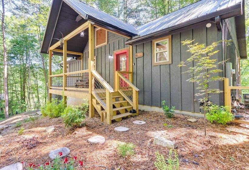Blue Ridge Mountains Cabin W/ Hot Tub & Game Room!