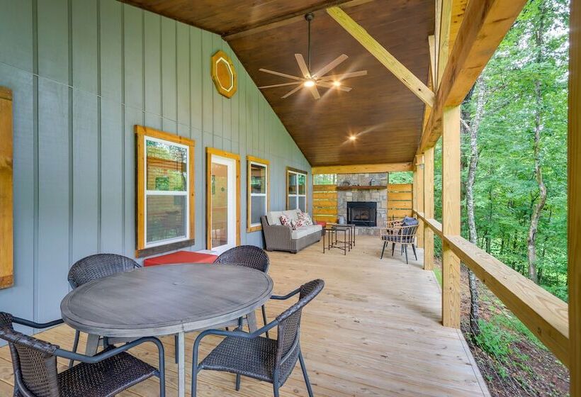Blue Ridge Mountainside Cottage W/ Fire Pit!