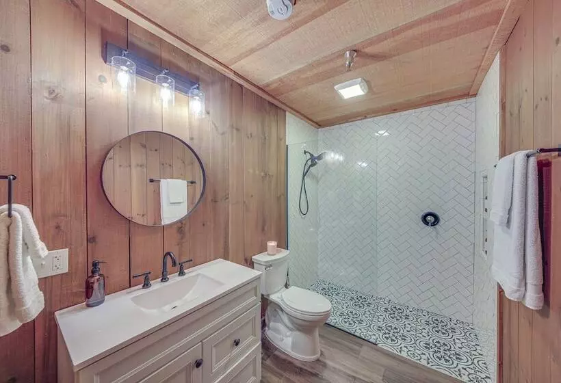 Bonners Ferry Cabin W/ Wraparound Deck & Views!