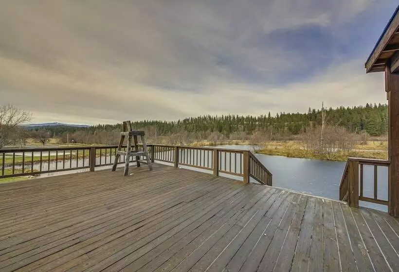 Bonners Ferry Cabin W/ Wraparound Deck & Views!
