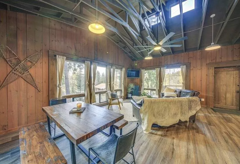 Bonners Ferry Cabin W/ Wraparound Deck & Views!