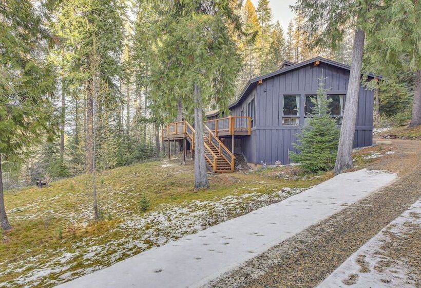 Bonners Ferry Cabin W/ Wraparound Deck & Views!