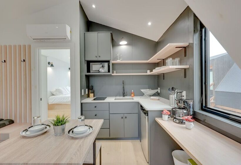 Broken Bow Tiny Home Cabin: Fire Pit, Hot Tub!