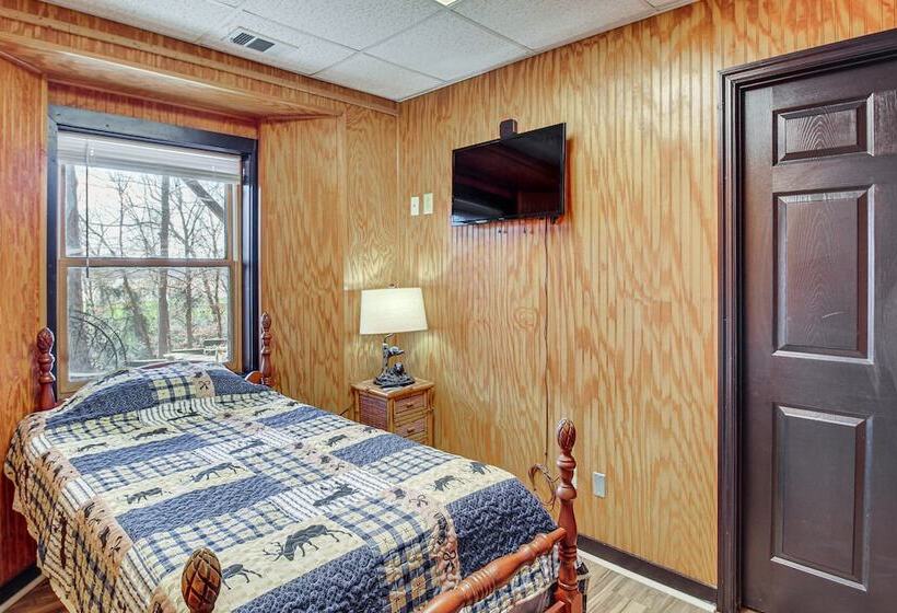 Calhoun Cabin W/ River View + Wraparound Deck