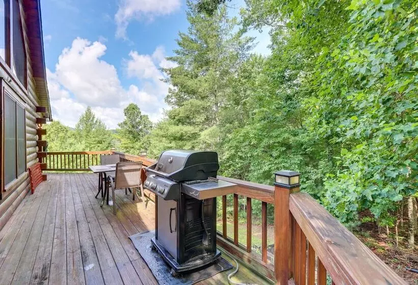Charming Morganton Cabin W/ Hot Tub & Game Room!