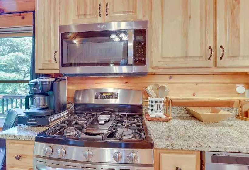 Charming Morganton Cabin W/ Hot Tub & Game Room!