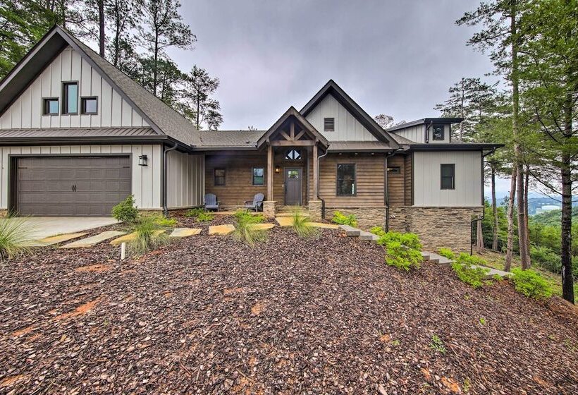 Charming Ellijay Escape: Hot Tub + Game Room