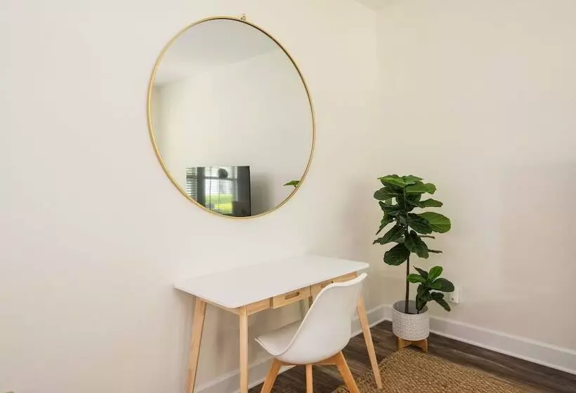 Chic Thomasville Home: Walk To Downtown!