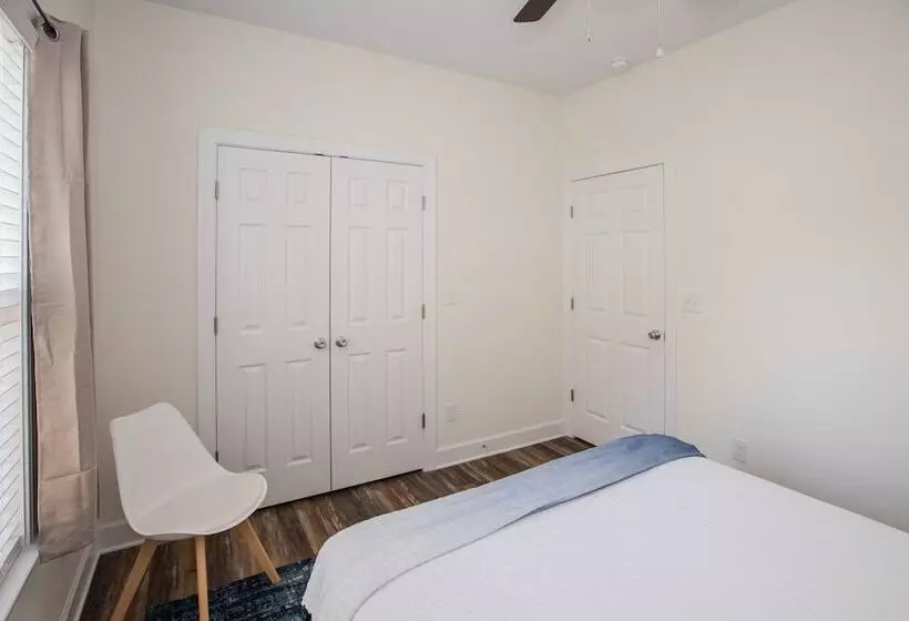 Chic Thomasville Home: Walk To Downtown!