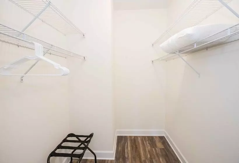 Chic Thomasville Home: Walk To Downtown!