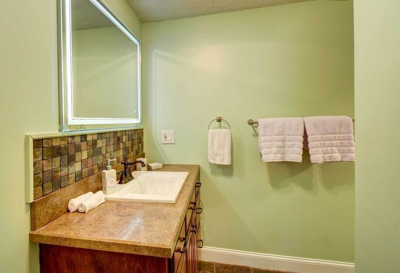 Cleveland Cabin W/ Private Hot Tub ~ 7 Mi To Helen