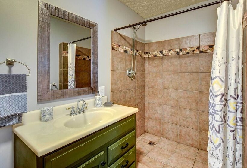 Cleveland Cabin W/ Private Hot Tub ~ 7 Mi To Helen