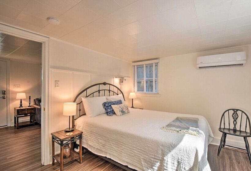 Cozy Athens Cottage: Walk To Sanford Stadium!