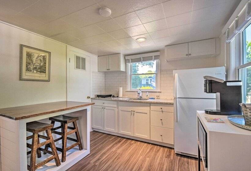 Cozy Athens Cottage: Walk To Sanford Stadium!