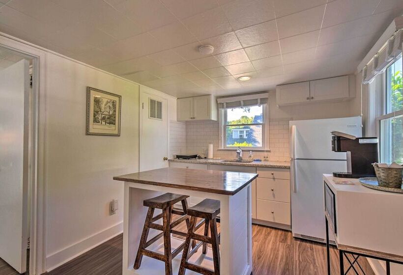 Cozy Athens Cottage: Walk To Sanford Stadium!