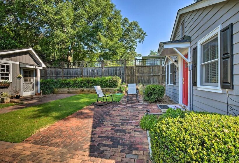 Cozy Athens Cottage: Walk To Sanford Stadium!