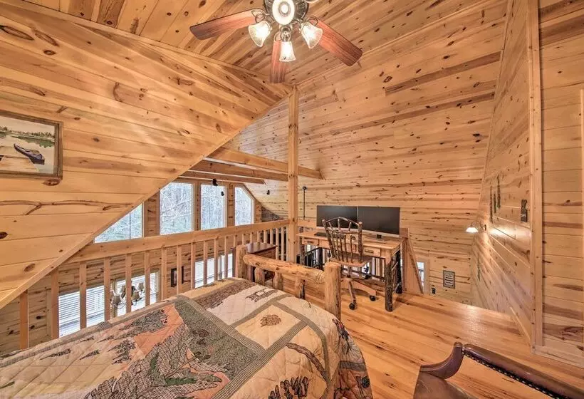 Cozy Blue Ridge Cabin W/ Sauna & Trail Access!