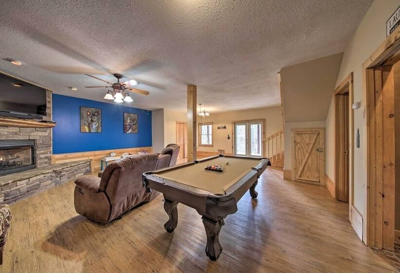 Cozy Blue Ridge Cabin W/ Sauna & Trail Access!