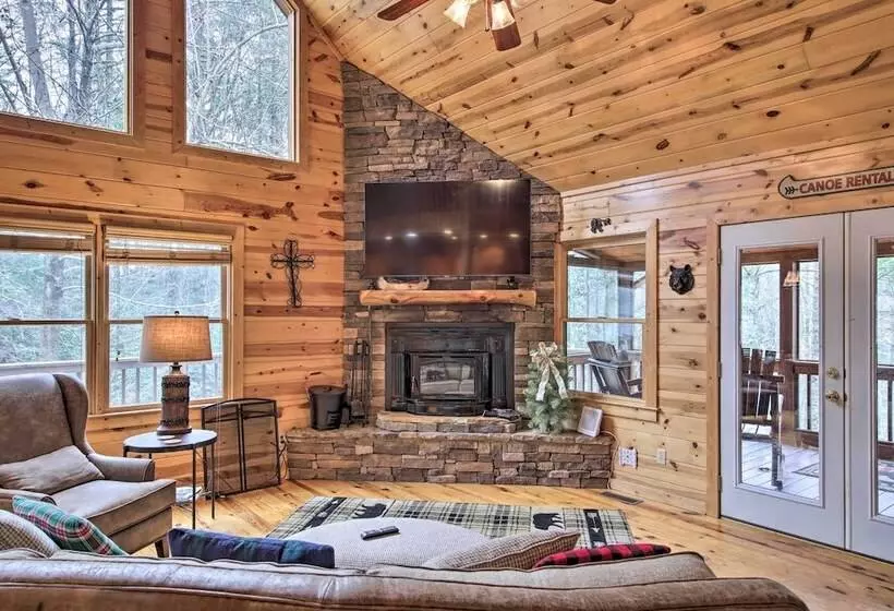 Cozy Blue Ridge Cabin W/ Sauna & Trail Access!