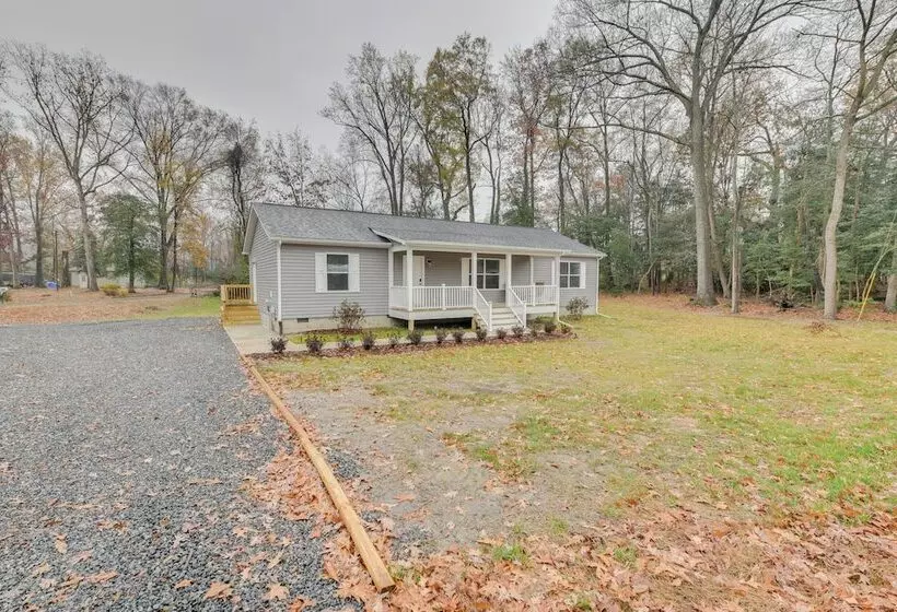 Family Friendly Home W/ Deck Near Colonial Beach!