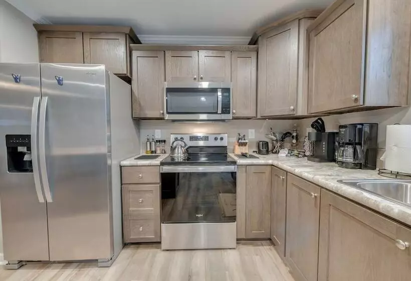 Family Friendly Home W/ Deck Near Colonial Beach!