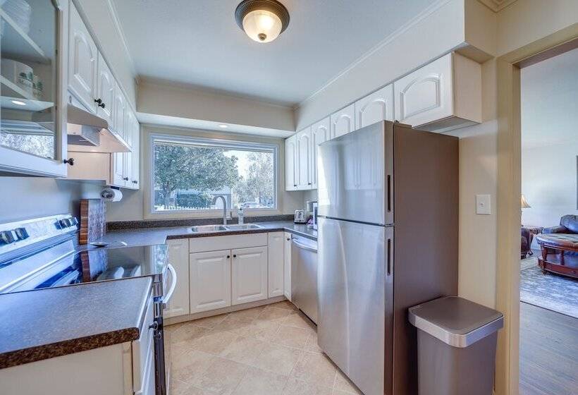 Family Friendly Sand Springs Home ~ 8 Mi To Tulsa!