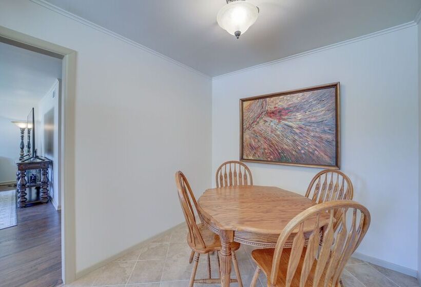 Family Friendly Sand Springs Home ~ 8 Mi To Tulsa!