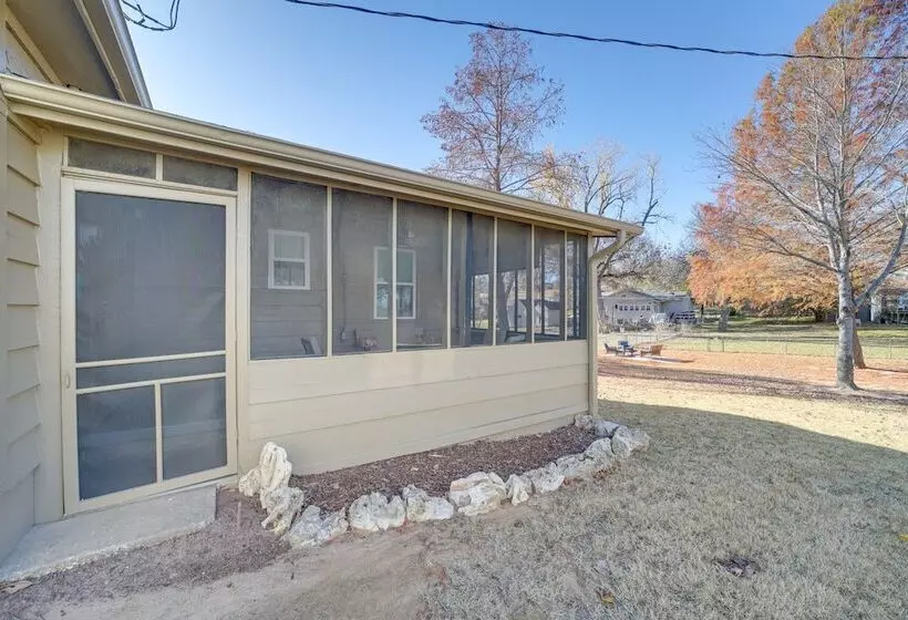 Family Friendly Sand Springs Home ~ 8 Mi To Tulsa!