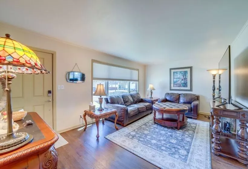 Family Friendly Sand Springs Home ~ 8 Mi To Tulsa!