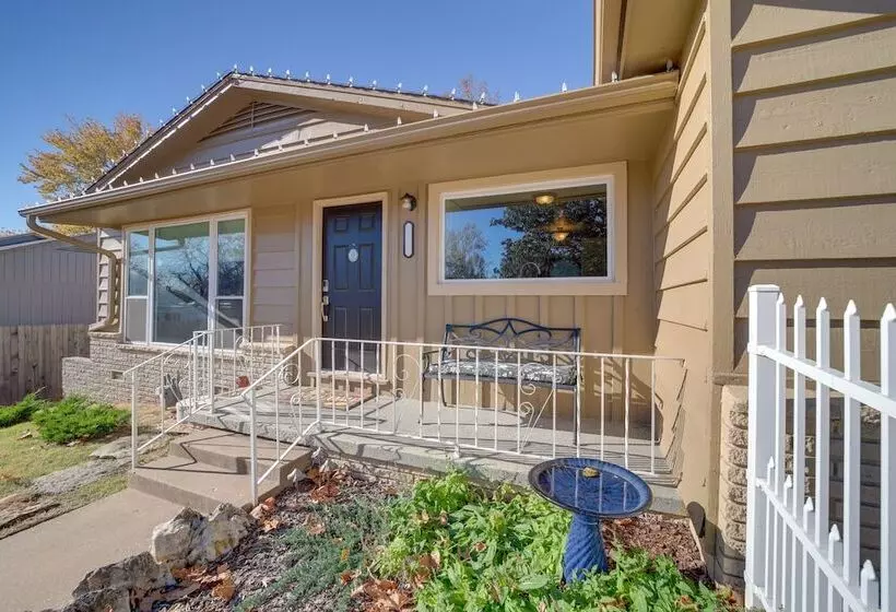 Family Friendly Sand Springs Home ~ 8 Mi To Tulsa!