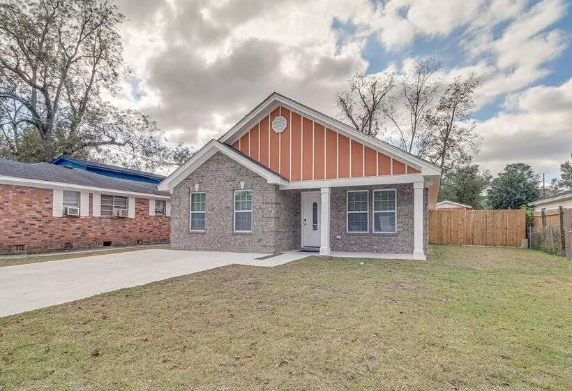 Family Home Near Downtown & Convention Center!