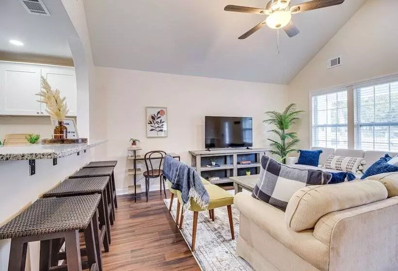 Family Home Near Downtown & Convention Center!
